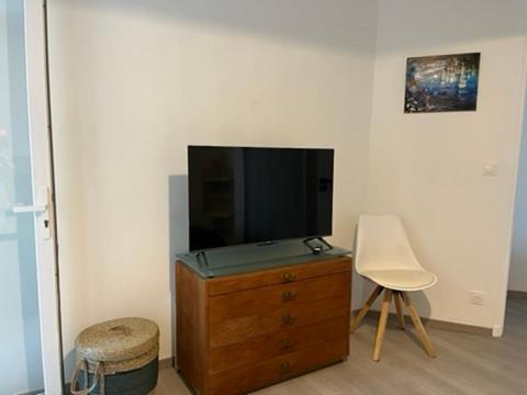 T2! 3 Ou 4 Personnes Centre Ville Neuf Avec Garage Sanary-sur-Mer Esterno foto