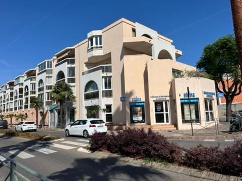 T2! 3 Ou 4 Personnes Centre Ville Neuf Avec Garage Sanary-sur-Mer Esterno foto