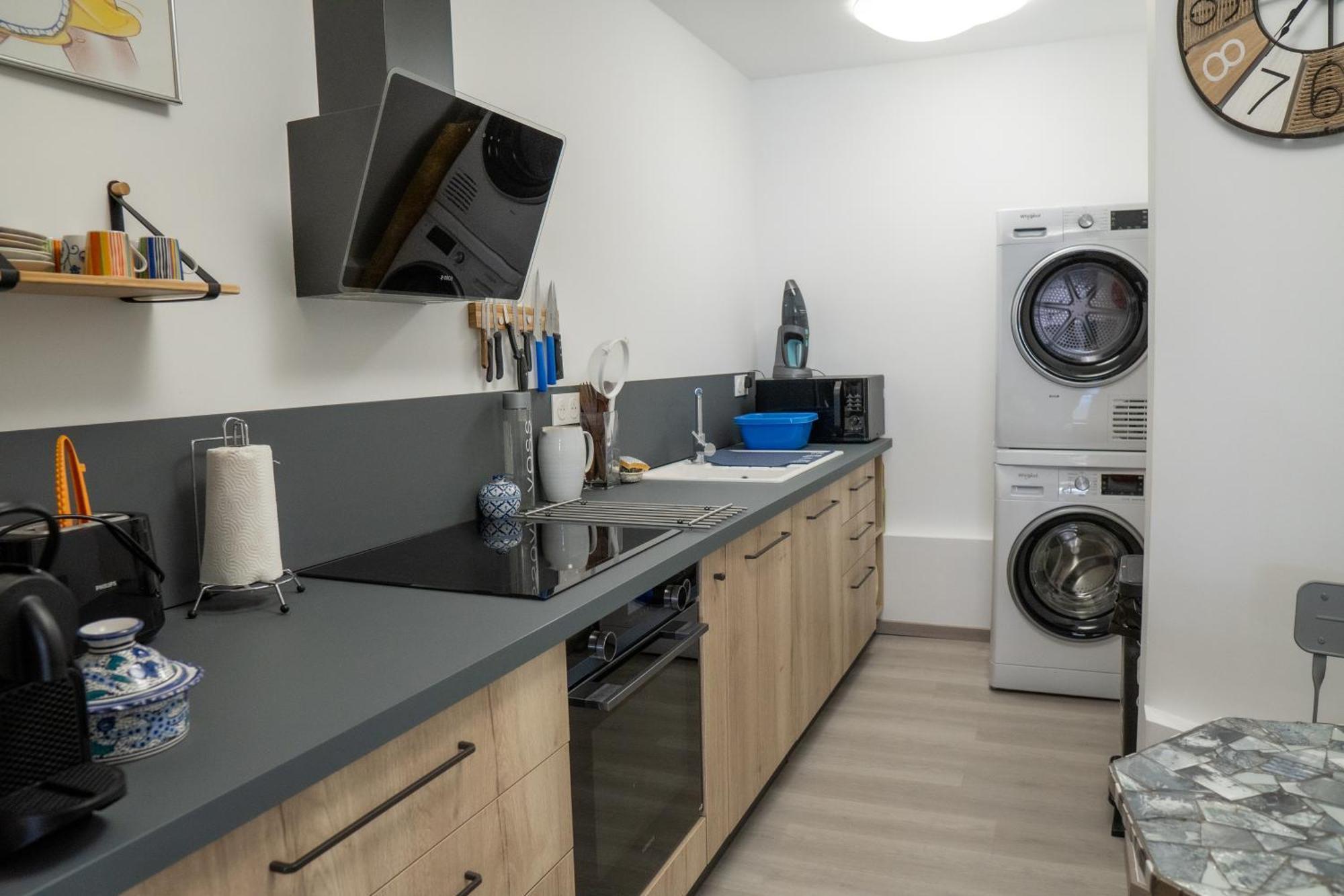 T2! 3 Ou 4 Personnes Centre Ville Neuf Avec Garage Sanary-sur-Mer Esterno foto